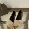 Sapatos Casuais Femininos Melard de Pelúcia em Tom Terroso, Salto Agulha Fino, Bico Fino, Emagrecedores, Versáteis para o Dia a Dia e o Trabalho, Forrados com Fleece, Baixos, de Calçar Rápido, Cor Preta