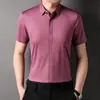 Camisa de color liso nueva de verano para hombre, camisa de manga corta, camisa transpirable sin costuras de media manga 2023 para hombre