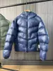 Más ligero que el plumón, con bolsas de aire para un alto volumen, a prueba de viento, impermeable y extra grueso. Chamarra acolchada con capucha para exteriores de invierno para hombres y mujeres