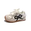 Zapatos de niña Forrest Gump, colección primavera/otoño 2026, zapatillas deportivas para niños, zapatillas casuales, estilo nuevo, zapatos blancos para niñas pequeñas, zapatillas de entrenamiento alemanas para bebé