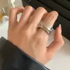 Luxo Leve, Simples, Versátil, Assimétrico, Anel Brilhante de Alta Qualidade, Design de Nicho, Joia de Mão da Moda Personalizada para Mulheres
