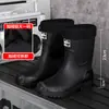 Zapatos de Agua Nuevos Botas de Lluvia para Hombre Caña Media Moda Adulto Estilo Coreano Estudiante Botas de Agua Antideslizantes Resistentes al Desgaste Botas de Lluvia Caña Alta Exportación