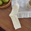 Calcetines Grues de Estilo Básico Color Blanco Leche Suave para Otoño e Invierno Calcetines Suaves de Algodón Puro de Media Pantorrilla Estilo Coreano Calcetines Versátiles Venta al por Mayor Zhuji