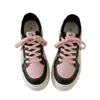Zapatillas blancas de estilo retro americano con estampado de estrellas rosas y negras para mujer, nueva colección otoño 2026, modernas y versátiles, ligeras, perfectas para estudiantes