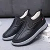Sapatos de Pano de Pequim Antigo Loja Oficial Masculina Inverno Novo Veludo Espessado Uma Perna Solado Macio Sapatos Quentes para Pessoas de Meia-Idade e Idosos
