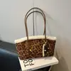 Bolso Retro de Ante de Gran Capacidad 2025 Nuevo Versátil para Viajes Diarios Bolso de Hombro Axila para Mujer Bolso de Mano Tote