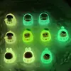 Desenho Animado Luminoso Pequeno Damo Moe Gel de Creme Acessórios para Joias DIY Enfeites Presentes Criativos Pequenos Acessórios de Resina