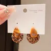 Pendientes de Resina con Estampado de Leopardo en Forma de Gota, Flocado, Aguja Plateada, Otoño e Invierno, Pendientes Retro Maillard Sencillos de Nicho de Alta Gama para Mujer