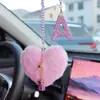 Coração de Pelúcia com Alfabeto Argila Acessórios para Interior de Carro Pingente para Mulheres, Ornamento de Pendurar Espelho Retrovisor de Carro com Strass