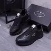 Zapatos Deportivos Casuales para Hombre de Nuevo Estilo Europeo, Cuero Genuino, Suela Gruesa, Cordones, Versátiles, de Moda, Tendencia, Caña Baja con Logo Triangular