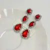Aretes largos de cristal rojo collar diseño de nicho retro exagerado lujo ligero exquisitos elegantes aretes de socialité