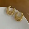 Pendientes metálicos europeos y americanos de estilo C huecos con diseño de media luna, pendientes de moda únicos y de alta gama para mujer