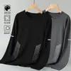 [230g] Camiseta de manga larga para hombre, corte holgado, cuello redondo, adecuada para primavera y otoño, capa interior fina, camiseta básica versátil