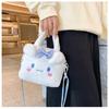 Bolsa de peluche al por mayor de fábrica juguete kulomi bolsa cruzada oso de fresa juguete de peluche bolso de mano japonés Sanrio