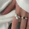 Anillo de Lazo Plegado con Piedra Preciosa de Camelia para Mujer, Diseño Sencillo de Nicho, Diseño Versátil y Exquisito, Dedo Índice Abierto