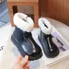 Botas Nuevas de Invierno 2026 para Niñas con Forro Adicional para Calidez, Botas Pequeñas de Piel con Suela Suave de Lana de Cordero, Botas de Algodón de Dos Capas Versátiles Estilo Coreano