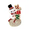 Broche de Esmalte Navideño con Pedrería Muñeco de Nieve Casa Navideña Papá Noel Pin de Aleación Decoración para Ropa Regalo de Festival
