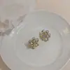 Pendientes de Clip para Oreja con Flor de Circonita Geométrica Estilo Ins Lujo Accesible Pendientes de Gama Alta