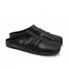 Sapatos Meio Pantufa Femininos de Couro Genuíno com Pregas Estilo Niche Baotou Primavera e Verão 2025 Sapatos Mule Quadrados Planos Sapatos Pequenos de Couro Sapatos de Camada Única