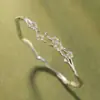 Pulsera de Jazmín Mo Li para Mujer Nuevo Estilo Chino Flor Diseño de Pulsera Abierta Irregular Chapada Plata 999