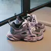 Tênis Esportivo Feminino Malha Sapatos de Pai Infantil 2026 Primavera/Outono Novos Respiráveis Versáteis Crianças Médias/Grandes Sapatos Casuais Tendência