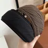 Diadema Ancha de Color Sólido Estilo Retro Coreano con Diseño Único, Tacto de Alta Gama, Adecuada para Lavarse la Cara y Cubrir la Línea del Cabello, Diadema Versátil