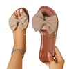 Pantuflas Casuales Decorativas de Moda Antideslizantes con Lazo Transfronterizas Europeas y Americanas para Mujer, Nuevas Sandalias Exteriores al por Mayor de Talla Grande