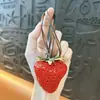 Llavero de fresa artificial transfronterizo, colgante para bolso de mujer, llavero, decoración de mochila, exquisito regalo pequeño, venta al por mayor de comercio exterior