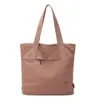 Bolso de hombro nuevo para mujer, bolso de mano casual para el día a día, versátil para viajar, bolso tote ligero de nailon resistente al agua para mujer