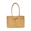 Bolsas de Comercio Exterior Transfronterizas para Mujer Estilo Coreano Moda Tejida de Hombro Único Bolso de Mano Diseño de Nicho Bolso para el Hombro para Viajes al Trabajo Venta al por Mayor