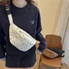 2025 Bolso de Nylon para Empanadas Nuevo Bolso Cruzado de Hombro de Moda para Mujer Bolso Ligero para Debajo del Brazo Bolso Simple de Moda Venta al por Mayor