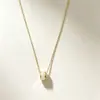 Nova corrente de clavícula cilíndrica branca estilo chinês com pequena bola de ouro, corrente fina, colar com pingente simples e elegante