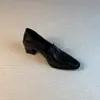 Mocassins Britânicos Retrô Preguiçosos da Moda para o Trabalho Slip-on Versáteis Femininos 2026 Outono Confortáveis de Cano Baixo