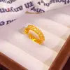 Anel Pequeno de Montanha Dourada Banhado a Ouro com Cravação de Diamantes Estilo Antigo para Mulheres, Anel Aberto Minimalista de Luxo Leve de Alto Padrão Que Não Desbota com o Tempo