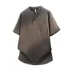 Camiseta de Verano 2026 para Hombre con Cuello Henley de Manga Corta, Marca Nueva de Tendencia, Bolsillo, Corte Holgado, Juvenil, Fresca, Transpirable