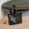 Bolso tote nuevo de 2026, estilo francés, moderno, retro, versátil y práctico, de gran capacidad, adecuado para ir al trabajo; un bolso de hombro o bolso cruzado de gama alta