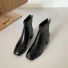 Botas de tornozelo forradas com fleece estilo Maillard para mulheres, nova coleção outono/inverno 2026, salto grosso, marrom, bico quadrado, de salto alto, modelo justo, botas da moda