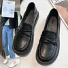 Zapatos de piel para mujer con diseño único, colección otoño 2026, piel suave, mocasines cómodos sin cordones de suela plana para trabajadores de oficina