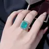 Anel de Tourmalina Esmeralda Sintética com Diamante de Alto Carbono Feminino Quadrado Princesa Pedra Colorida Totalmente Pavimentado com Diamantes Anel Pulseira Versátil de Alta Gama