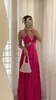 Vestido de tirantes nuevo de verano 2024 para mujer, ajustado, con espalda descubierta grande, puro, estilo Sanya para vacaciones en la playa junto al mar