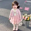Elegante conjunto de vestido estilo pequeño Chanel para niña para primavera y otoño, modelo nuevo 2026 para bebé, vestido de princesa de malla, súper lindo