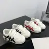 Tênis Bebê Forrest Gump Estilo Novo Primavera e Outono Tênis Esportivo para Meninos Tênis Brancos para Meninas Tênis para Crianças Pequenas Calçados Macios para Caminhada de Bebês