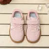 Zapatillas de Entrenamiento Alemanas para Niñas Colección Otoño 2026, Tenis para Bebé con Forma de Corazón, Suela Suave, Zapatos Deportivos Antideslizantes para Niños, Zapatos Casuales para Niños Pequeños