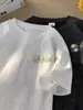 Camiseta Casual Bordada de Manga Curta para Homens no Verão 2025 Novas Blusas Americanas Largas de Meia-Manga para Adolescentes e Meninos
