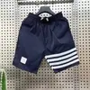 Shorts frescos de verano para hombre 2023 nueva moda pantalones rectos guapos de moda secado rápido pantalones de playa shorts para hombre