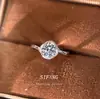 Anillo de Plata de Ley S925 con Banda Trenzada Simple y Moissanita, Elegante y Romántico, Lujo Ligero y Brillante, Regalo para Novia