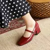 Sapatos femininos de bico quadrado moda europeia e americana fivela sapatos Mary Jane salto médio sapatos femininos tamanho 28-52 sapatos de comércio exterior