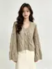 Fábrica de Jerseys Dalan Source 2026 Otoño/Invierno Nuevo Estilo Coreano Cuello en V Holgado Versátil Manga Larga Jersey de Punto Trenzado para Mujer