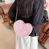 Bolsa Cruzada de Hombro Casual Nueva de Verano 2026 de Nicho Retro con Remaches de Alto Valor Elegante Simple en Forma de Corazón