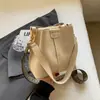 Bolsas Estilo Coreano Versátil Bolso Cubo Diseño Retro de Nicho 2025 Nuevo Correa Ancha para Hombro Bolso Cruzado Bolso para Mujer